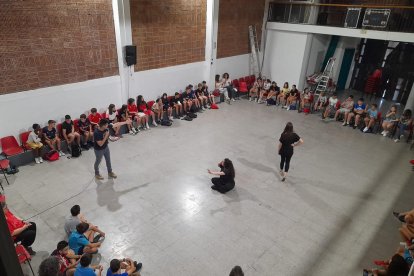 Alumnes de Torrelameu, Corbins i Menàrguens van participar ahir en un taller sobre inclusió i cultura.