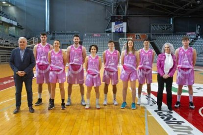 Imatge d'arxiu de l'acte de presentació de l'equipació del Força Lleida commemorativa del Dia de la Dona.