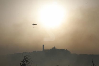 El fum va cobrir el cel de Lleida.