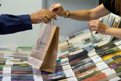 La 40 edició de la Setmana del Llibre en Català supera els 50.000 visitants