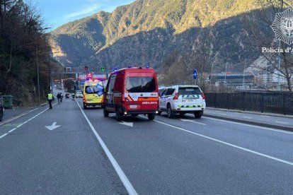 El accidente se ha producido a la altura del número 56 de la avenida Salou de Andorra.