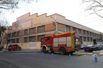 La fàbrica estava okupada des del maig de l’any passat i es va incendiar dimarts passat.