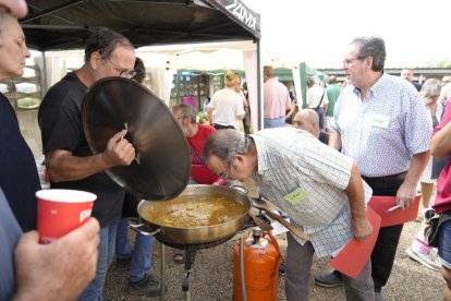 Més de 500 comensals en el Concurs de Paelles de Torres de Sanui