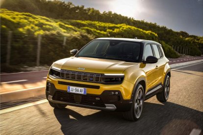 El Jeep Avenger elèctric oferirà la capacitat de la marca Jeep adequada per al mercat europeu amb una autonomia elèctrica de 400 quilòmetres, combinada amb un interior modern i tecnològicament avançat.