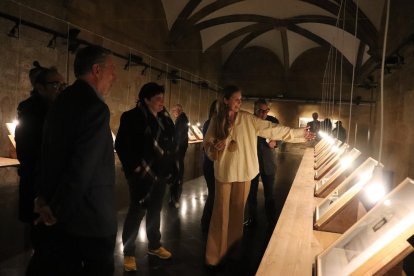 Visita guiada inaugural, ahir de la mà de la fotògrafa lleidatana.