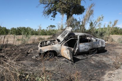 Calcinat un cotxe al barri de la Mariola de Lleida