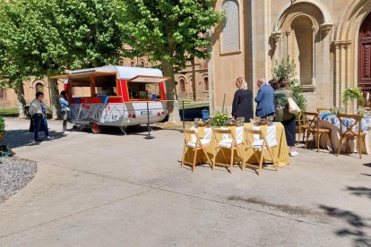 La empresa de inserción Grapat estrena una 'food truck' de alquiler para eventos