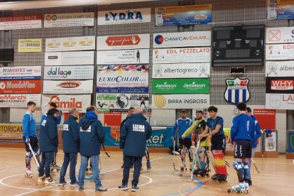 L’equip llistat es va entrenar ahir a la tarda a l’escenari del partit.