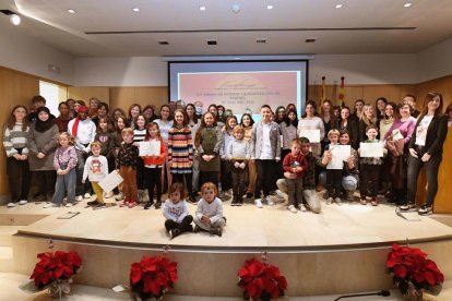 Els guanyadors van posar junts al final de l’acte al consell comarcal.