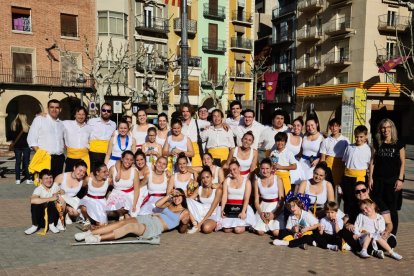 Colles del Grup Sardanista Montserrat en el concurs celebrat el novembre passat a Balaguer