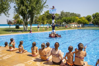 Les piscines de Gimenells van acollir l’acte central del Mulla’t.