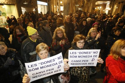 Imatge d’arxiu d’una concentració feminista a Lleida.