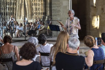 El poeta Enric Casasses recorda a la Seu Vella Guillem Viladot