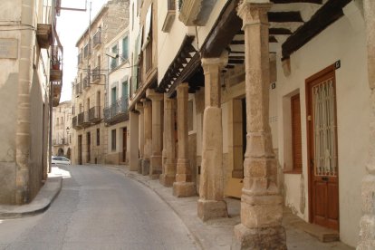 Zona porticada de la població que serà per als vianants.