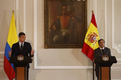 Pedro Sánchez durante una declaración en su visita a Colombia.