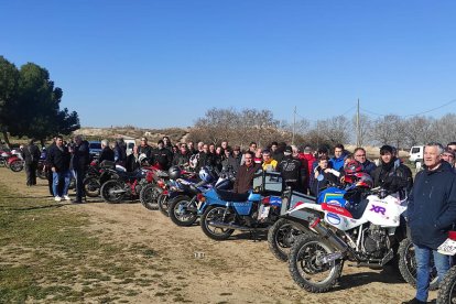 Un grupo de participantes en la Trobada, ayer en el Parc de la Serra de Mollerussa.