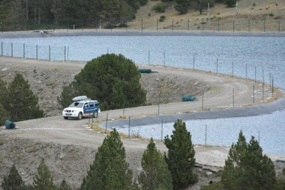 Una patrulla de los Mossos participando en la investigación.