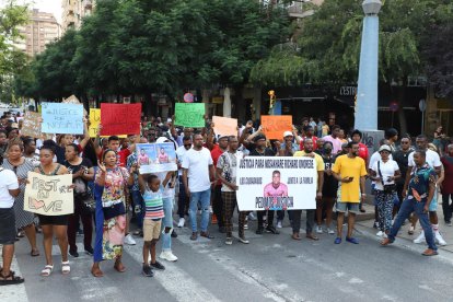 Concentración de familiares y amigos de la víctima para pedir justicia, que tuvo lugar el pasado 31 de julio en Lleida. 