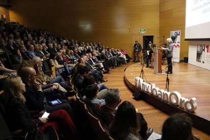 Acto de inauguración del Any Oró en el auditorio de la UdL