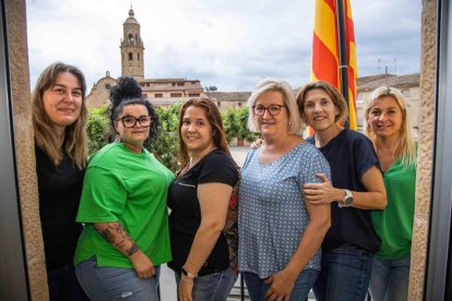 Ester Pons, Irina Vilalta, Cristina Simó, Elena Llauradó, Judit Flix y M. Carme Guiu. Falta Atzara Noguera.