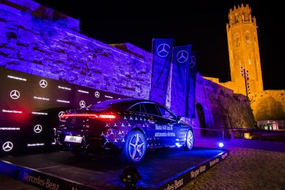 La presentación del nuevo EQE tuvo lugar ayer en el parking de la Seu Vella.