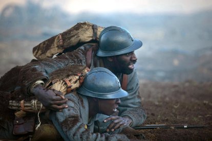 Omar Sy i Alassane Diong en una escena del film.