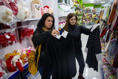 Molts lleidatans han optat per vestits més tradicionals.