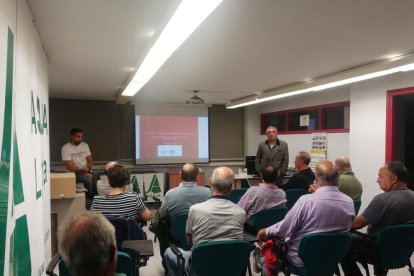 Reunió informativa d’Asaja als agricultors ahir a Lleida.