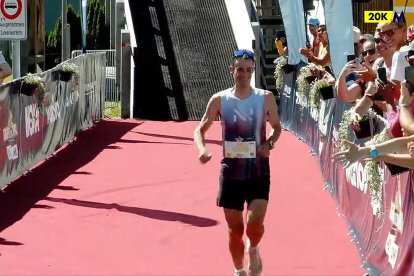 Kilian, entrando en meta de la prueba suiza.