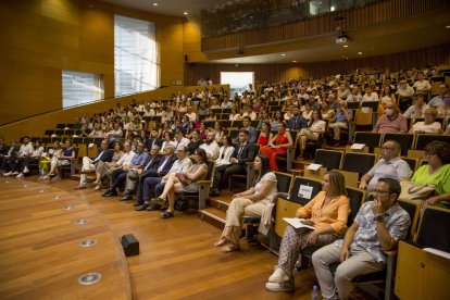 El acto de la facultad de Enfermería y Fisioterapia en la Llotja de Lleida ciudad. 