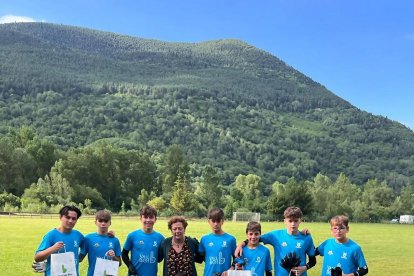 La alcaldesa, Sònia Bruguera, con los participantes en el campus.