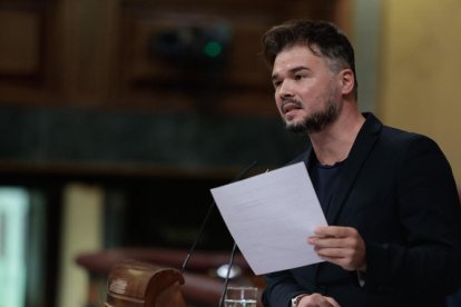 El portaveu d'ERC al Congrés, Gabriel Rufián, a la tribuna de l'hemicicle 

Data de publicació: dijous 13 d'octubre del 2022, 12:13

Localització: Madrid