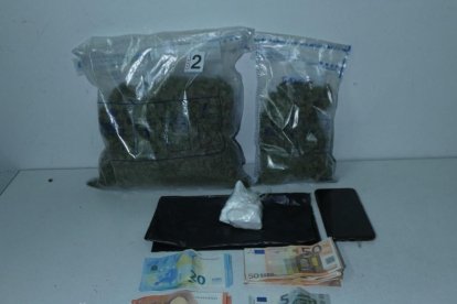 Cocaína y marihuana decomisada al ahora condenado. 