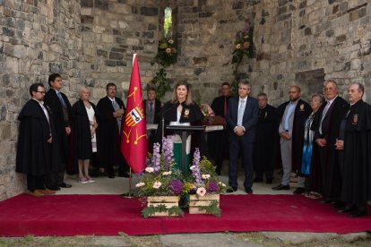 La Síndica, Maria Vergés, ayer durante su intervención en el acto institucional de la Hèsta d’Aran. 