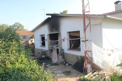 Estat en el qual va quedar la casa, a la urbanització del Pi de Sant Just, després de l’incendi.