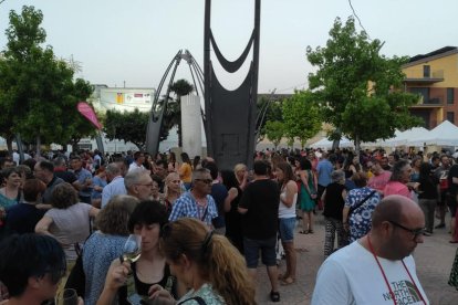 Más de mil personas visitaron la feria, que reivindica los caldos catalanes. 