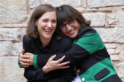 Carla Simón, ahir amb la presidenta de l’Acadèmia, Judith Colell.