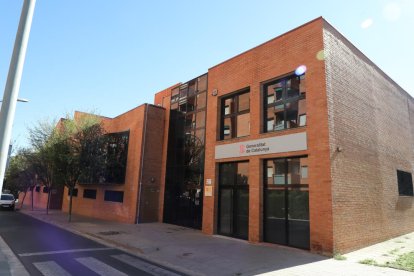 El centre cívic de la Generalitat a la Mariola.