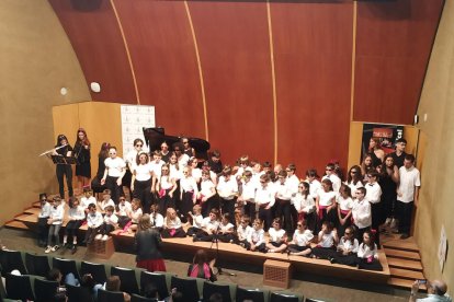 El número musical final, en la sala de actos del Rectorado.