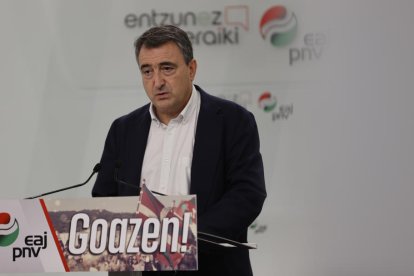 El portaveu del PNB al Congrés, Aitor Esteban, va anunciar que no posaran vetos als Pressupostos.