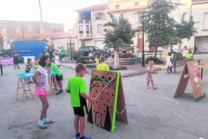 La Portella da inicio a su Festa Major con una actividad de juegos de madera