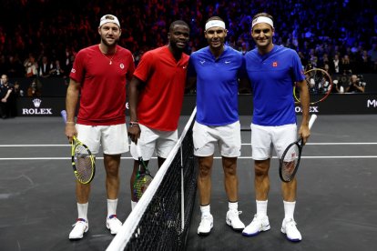 Federer amb Nadal, Sock i Tiafoe, abans de jugar el suís l’últim partit de la seua carrera.