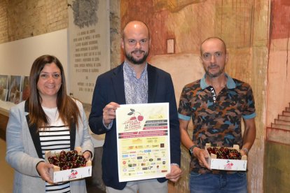 Lourdes Ravetllat, Jordi Verdú i Jordi Camats, durant la presentació ahir de la prova.