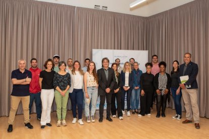 Foto de família dels participants en el programa.