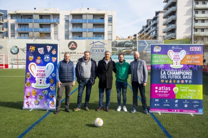 La presentació del torneig va tenir lloc ahir a les instal·lacions del camp municipal Ramon Farrús.