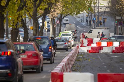 Prat de la Riba, con un carril abierto hacia Príncep de Viana, ayer. 