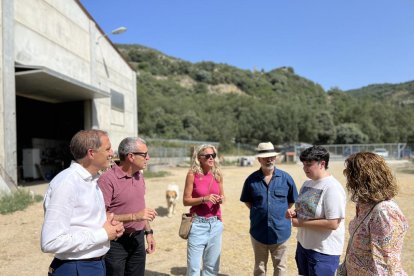 Mínguez visitó una explotación ganadera en el Pallars Jussà. 