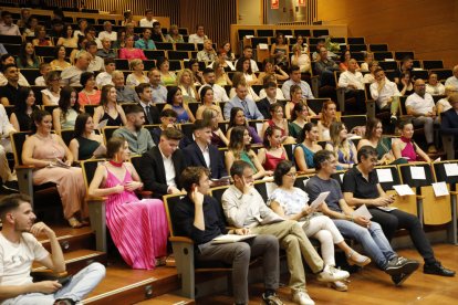 Els graduats en Nutrició i Dietètica van rebre les orles a Cappont.