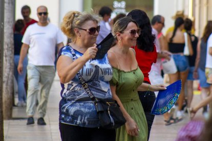 A Lleida, la Paeria extremarà avui la vigilància davant de la previsió de més calor.