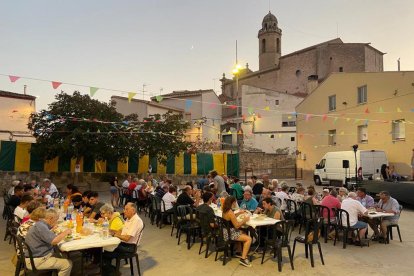 Maldà posa punt final a cinc dies de festes amb un sopar popular